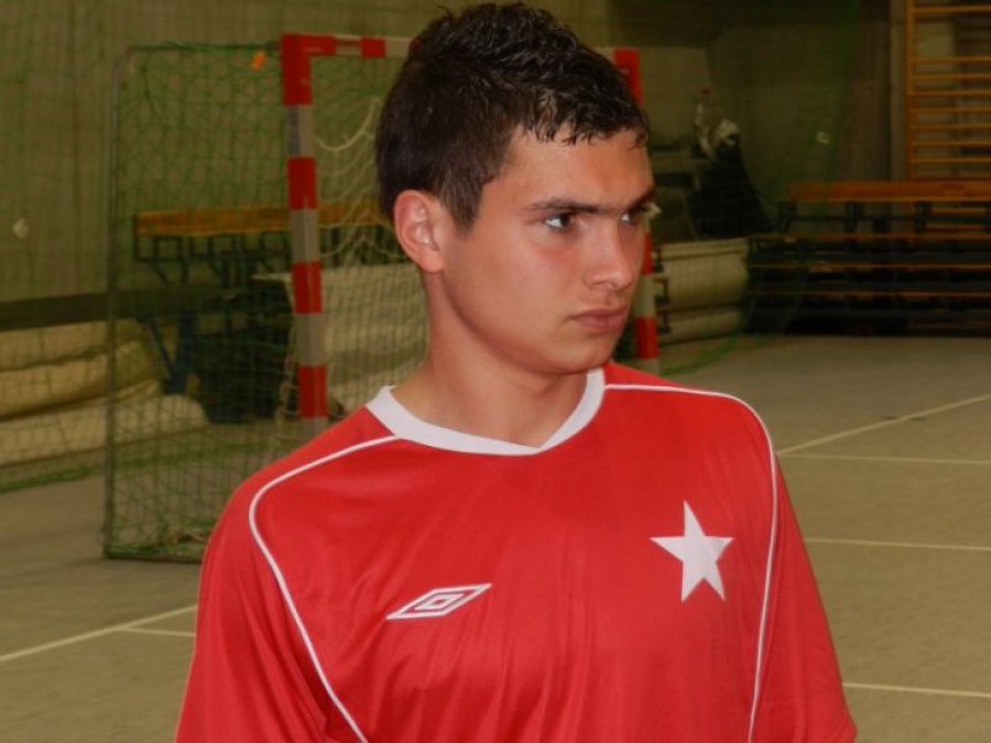 CHRZANÓW. Futsalowe gwiazdy kontra młodzież