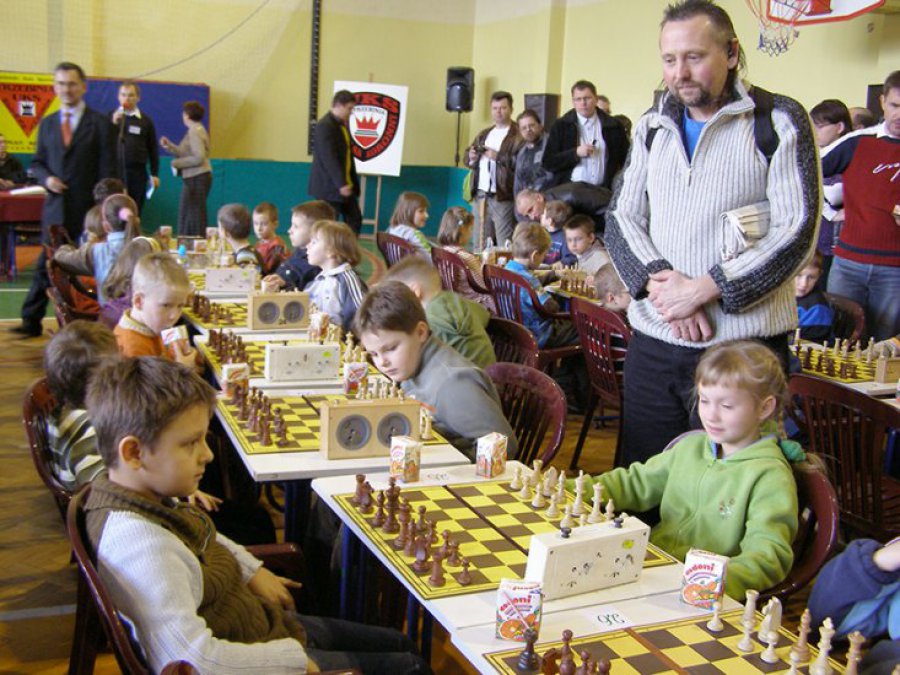 Międzynarodowy turniej w szachach aktywnych 