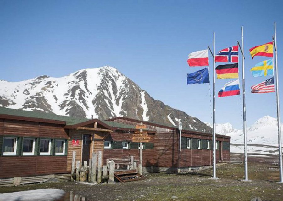 TRZEBINIA. Spotkanie o Spitsbergenie z polarnikiem Elżbietą Majchrowską 