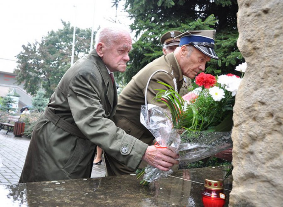 LIBIĄŻ. W 71. rocznicę wybuchu wojny uczcili jej ofiary