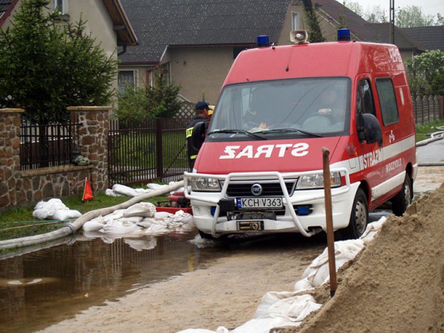 Podsumowanie akcji ratunkowej - strażacy ewakuowali 158 powodzian 