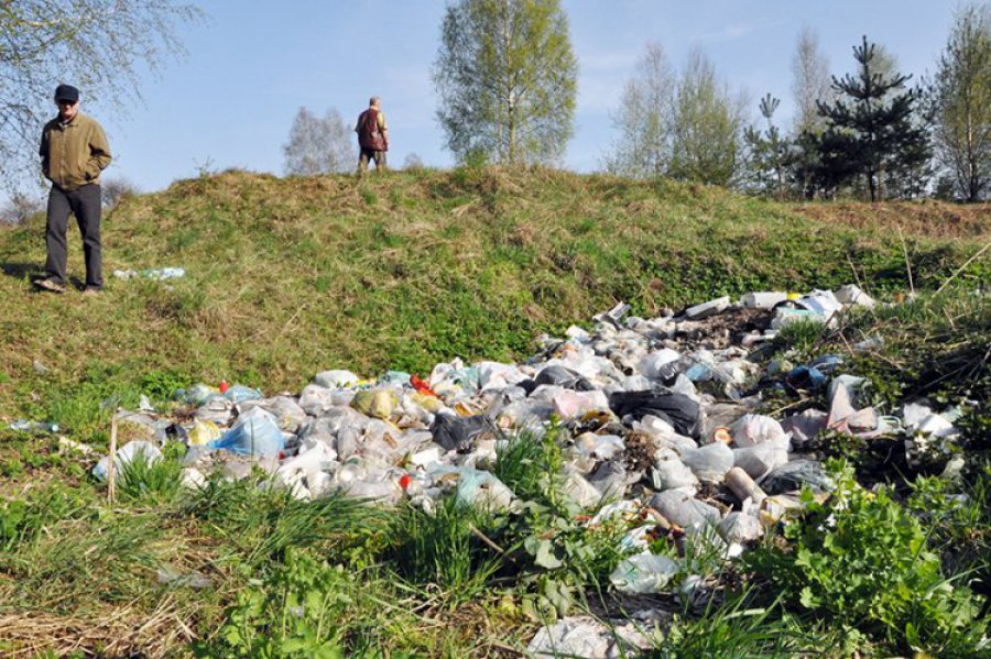 Śmieci straszą również w Trzebini 