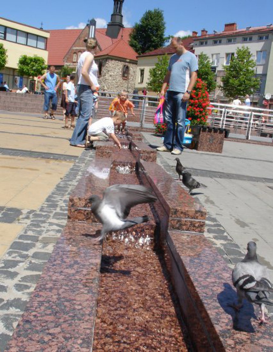 Działa fontanna na Rynku w Chrzanowie 