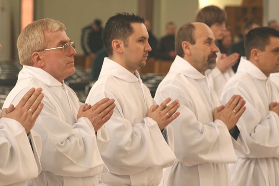 Nowi szafarze pomogą kapłanom 