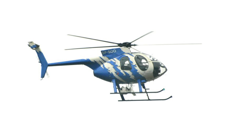 Tajemniczy helikopter lata bardzo nisko nad domami