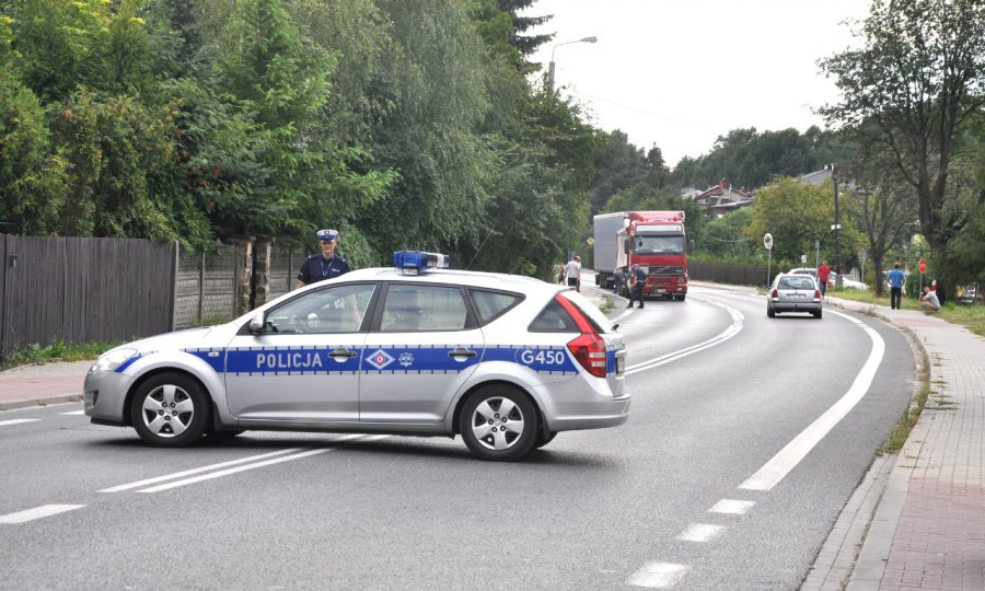 Wypadek na ulicy Oświęcimskiej. Śmigłowiec zabrał dziecko do szpitala w Krakowie