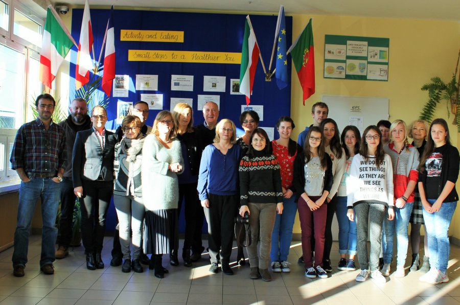 Gimnazjum nr 2 w Trzebini liderem międzynarodowego projektu "Aktywność i Odżywianie- małe kroki do zdrowia"