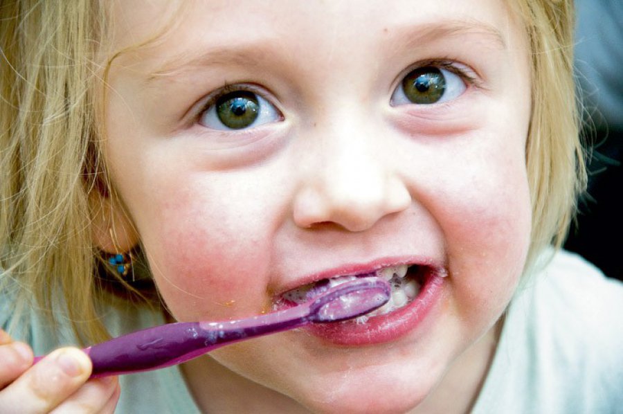 Jak nauczyć dziecko prawidłowo myć zęby