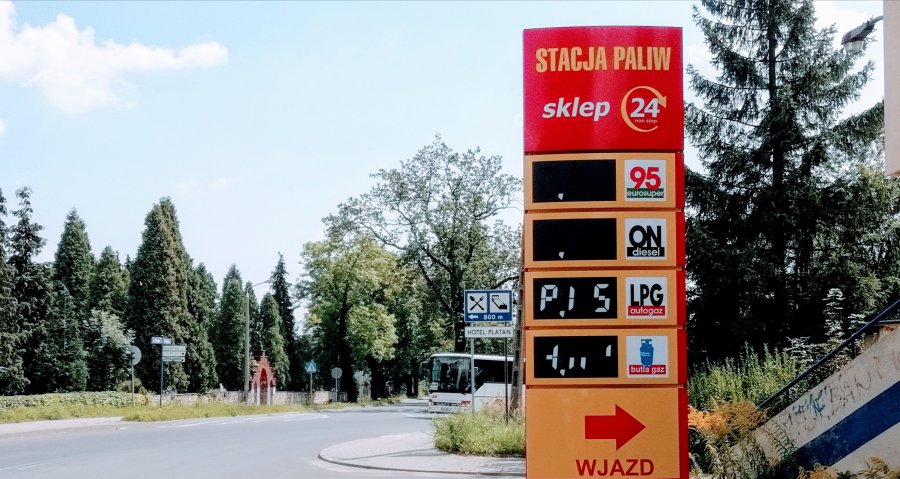 Zamiast ceny paliwa wyświetlało się „P,I S" (P,I 5?) i...