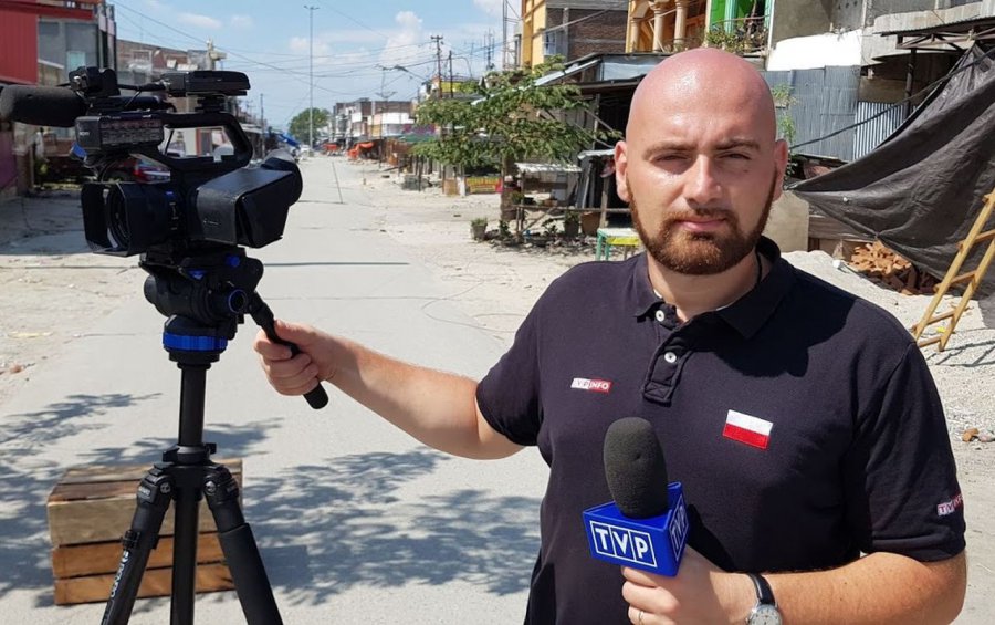 Reporter TVP z Chrzanowa: Gdybym się bał zakażenia, siedziałbym w domu i dezynfekował klamki 