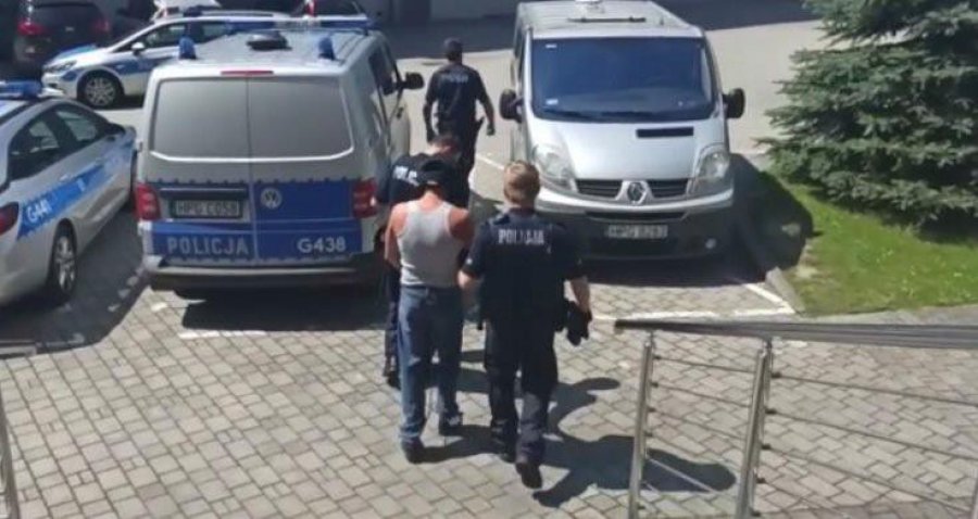 Oprawca został przewieziony do aresztu w Wadowicach (WIDEO)