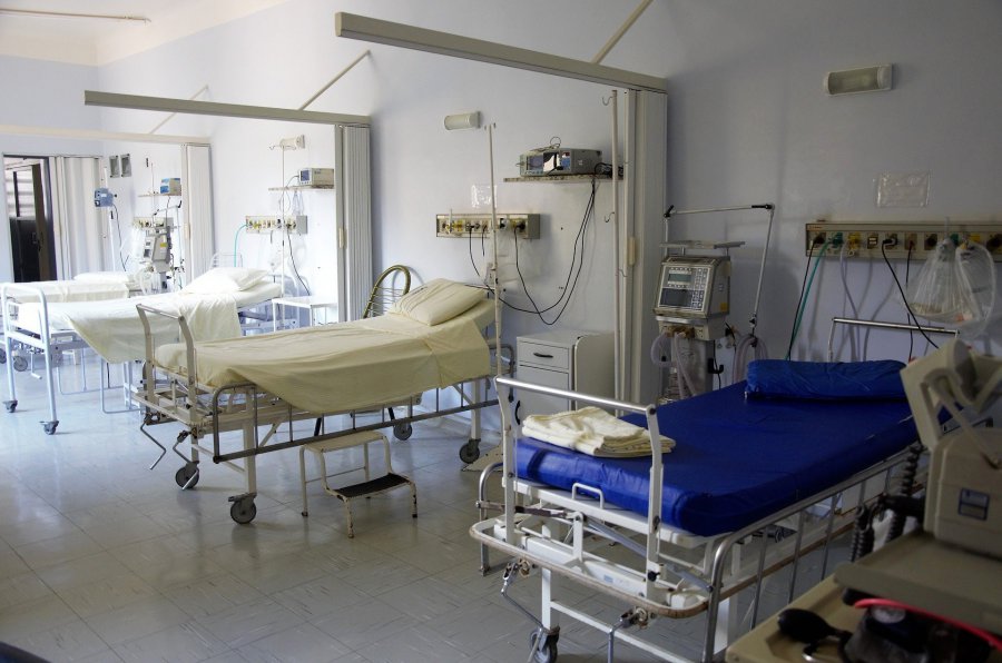 Miało być około 4 tysięcy łóżek dla chorych na COVID-19 w Małopolsce. Nie ma.