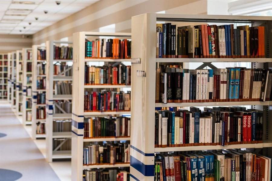 Ograniczenia w bibliotekach wprowadzone w związku z pandemią zostały przedłużone