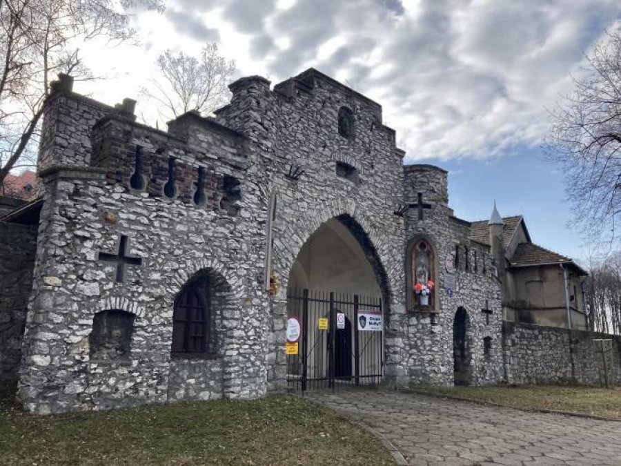 Uczelnia otwiera bramy dla chętnych do zwiedzania zespołu pałacowo-parkowego w Młoszowej