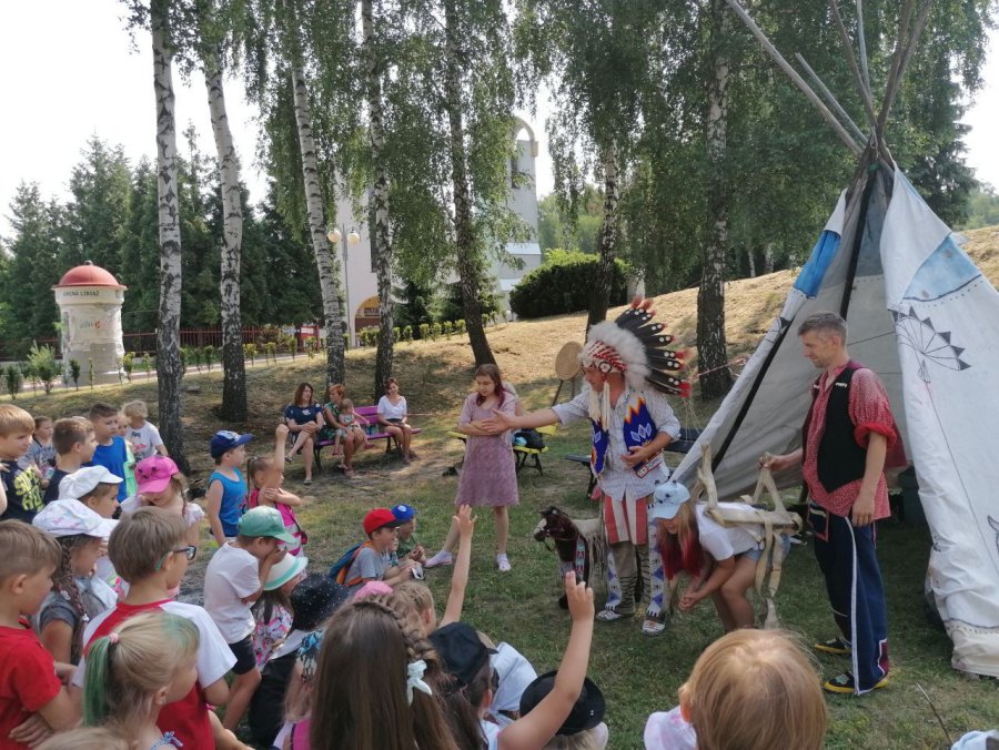 W Libiążu stanął indiański namiot. Dzieci były zachwycone (WIDEO, ZDJĘCIA)