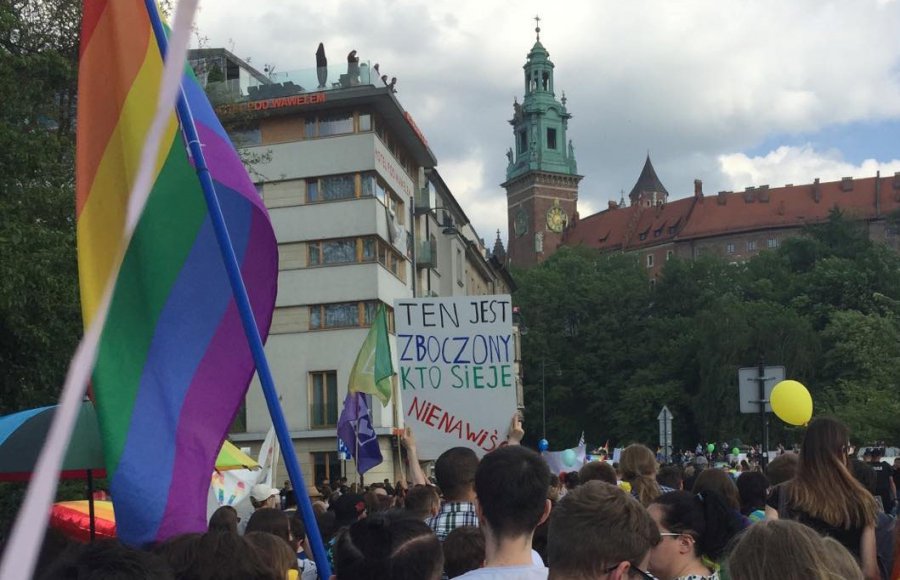 Wicemarszałek Małopolski złożył projekt o uchylenie uchwały anty-LGBT i... został wysłany na urlop