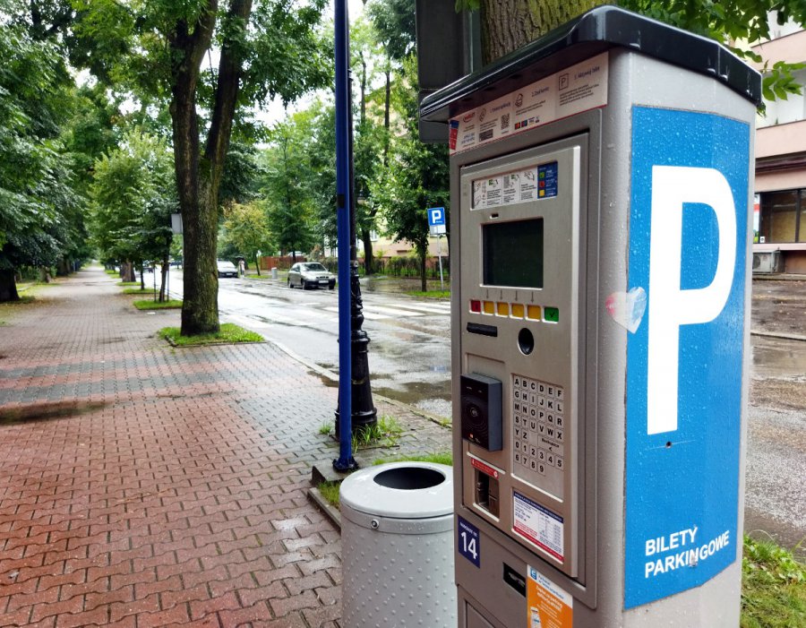 Nowa strefa płatnego parkowania w Chrzanowie miała być od 1 września