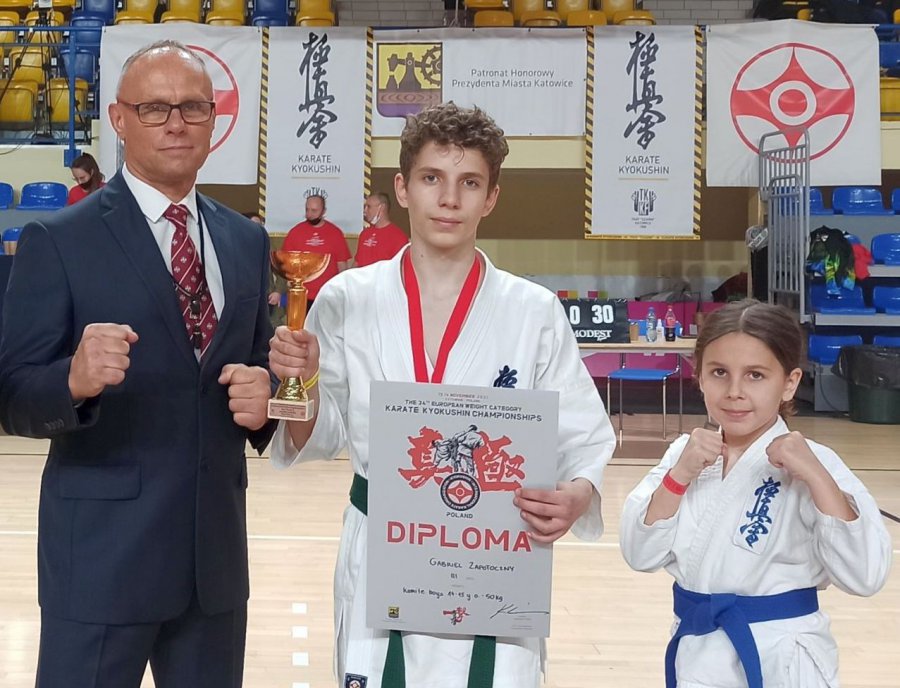 Młodzi karatecy z Chrzanowa z medalami Mistrzostw Europy