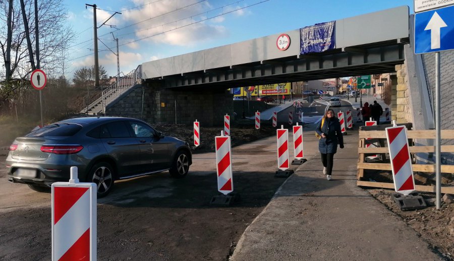 Autobusy ZKKM Chrzanów znów pojadą Krakowską pod wiaduktem kolejowym