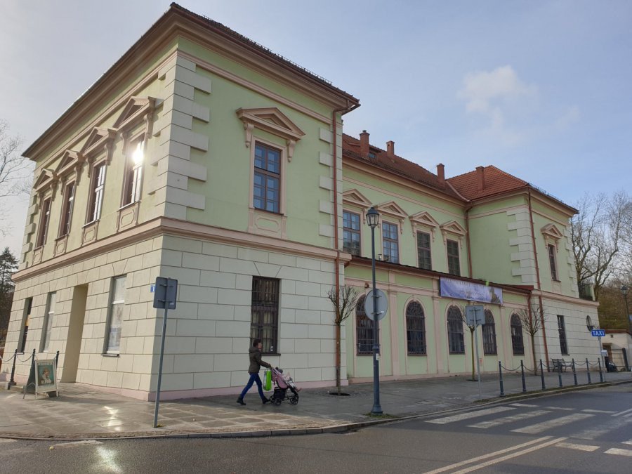 Koronawirus. Centrum Kultury i Sportu w Krzeszowicach zawiesza niektóre zajęcia