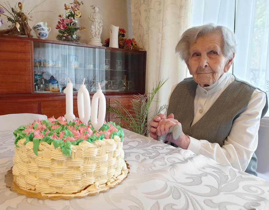 Pani Zofia skończyła sto lat. Życzymy jubilatce wszystkiego najlepszego! (WIDEO)