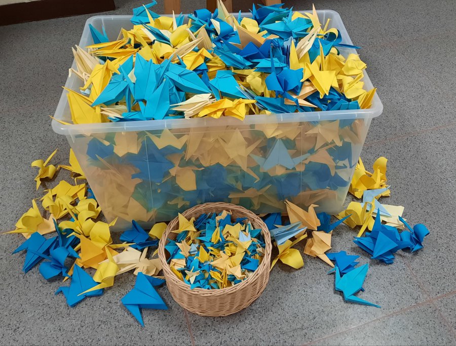 1000 papierowych żurawi o pokój w Ukrainie