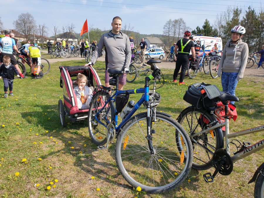 130 osób wzięło udział w rodzinnym rajdzie rowerowym (WIDEO, ZDJĘCIA)