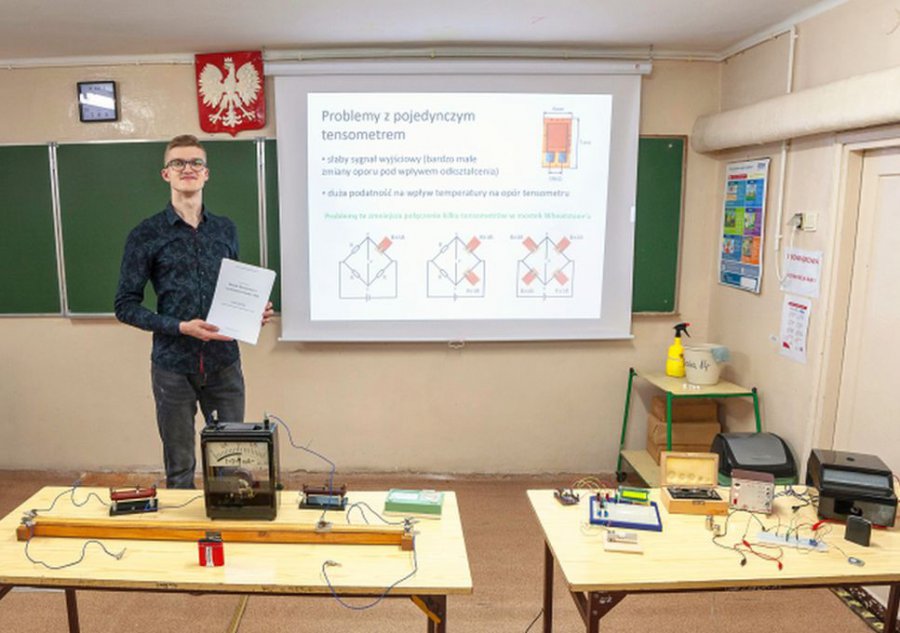 Uczeń z Trzebini został laureatem konkursu fizycznego