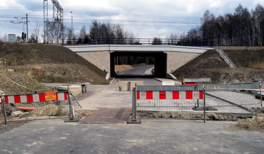 Po ponad dwóch latach przejazd pod wiaduktem kolejowym na granicy Chrzanowa i Trzebini ma być wreszcie otwarty