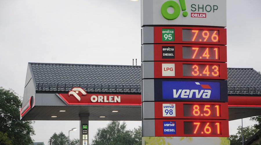 Ponad 8 złotych za litr droższej benzyny w Chrzanowie i Trzebini