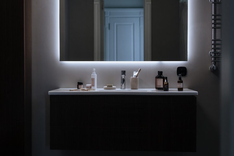 Pięć sposobów na użycie taśmy LED do oświetlenia łazienki