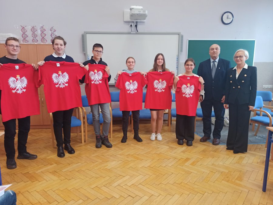 45 uczniów ze szkół powiatu chrzanowskiego rywalizowało w konkursie historycznym w I LO w Chrzanowie (ZDJĘCIA)