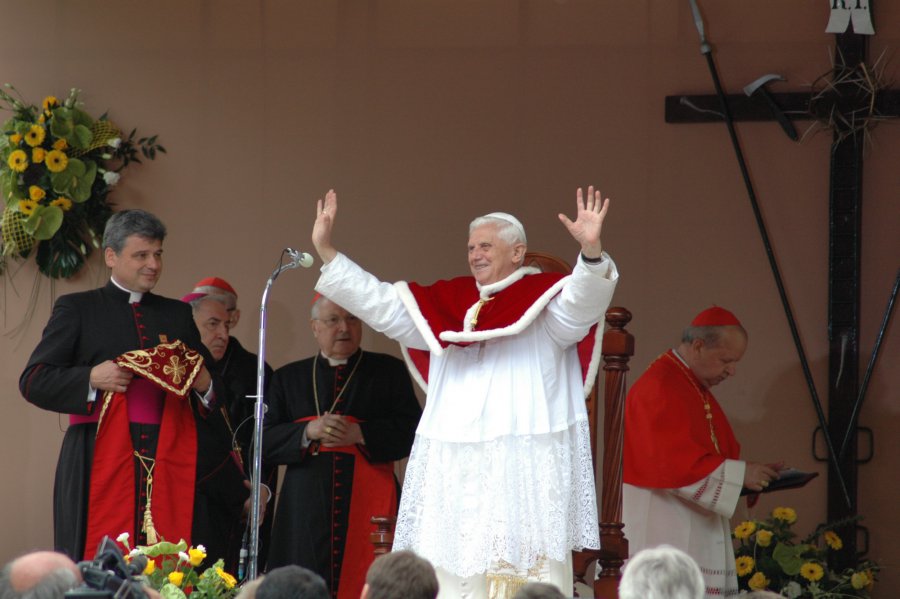 Odszedł papież-senior Benedykt XVI. Wspominamy jego wizytę w Małopolsce sprzed 16 lat (ZDJĘCIA)