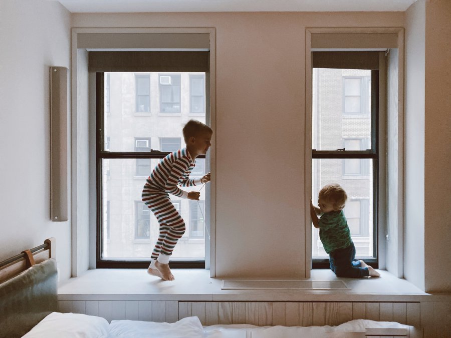 Oczyszczacz powietrza w domu z dzieckiem - czy warto inwestować w sprzęt dla dobra najmłodszych?