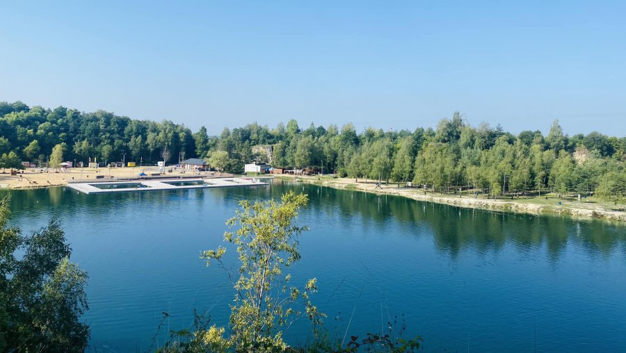 Przetarg na zarządzanie kąpieliskami Balaton i Chechło w Trzebini. Pewne zapisy budzą wątpliwości