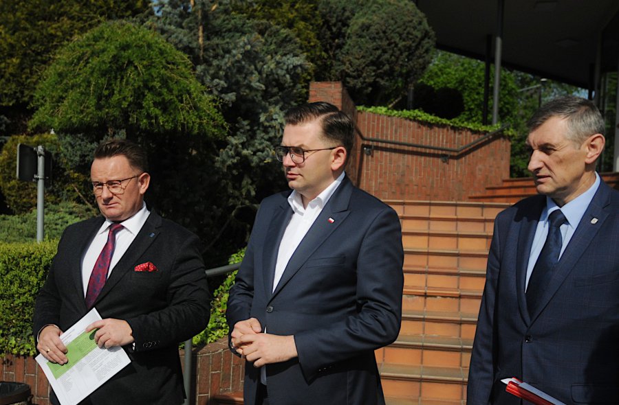 Wojewoda małopolski: Donald Tusk i politycy PO powinni się zapaść ze wstydu (WIDEO)