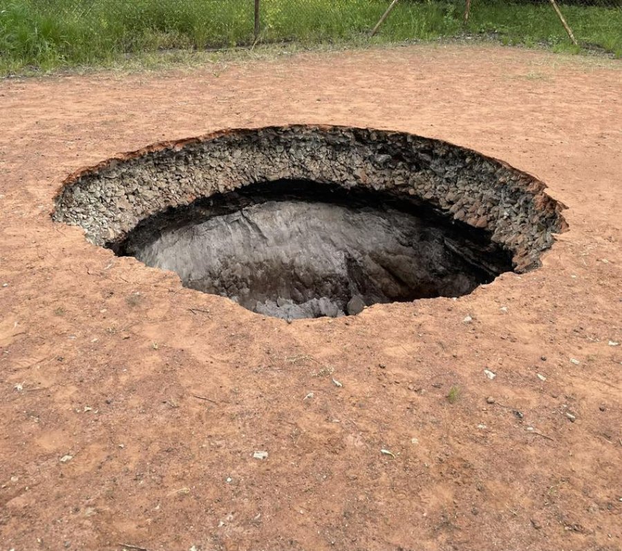 Ludzie myśleli, że pompy pomogą, a tu wypadły nowe dziury w Trzebini