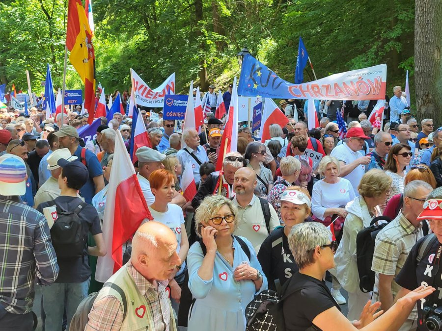 Mieszkańcy powiatu chrzanowskiego na Marszu Wolności w Warszawie (ZDJĘCIA, WIDEO)