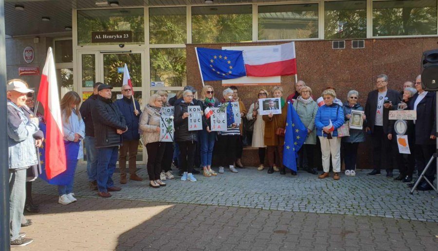 Wierzą, że nie będą już protestować przed chrzanowskim sądem (WIDEO)