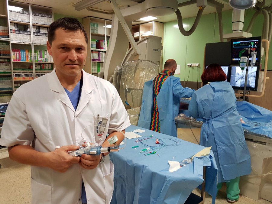 Doktor  Aleksander Żurakowski życzy opieki medycznej pełnej życzliwości