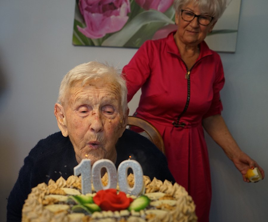 Aniela Olejarczyk z Jankowic ma 100 lat. Prosta droga do długowieczności (WIDEO, ZDJĘCIA)