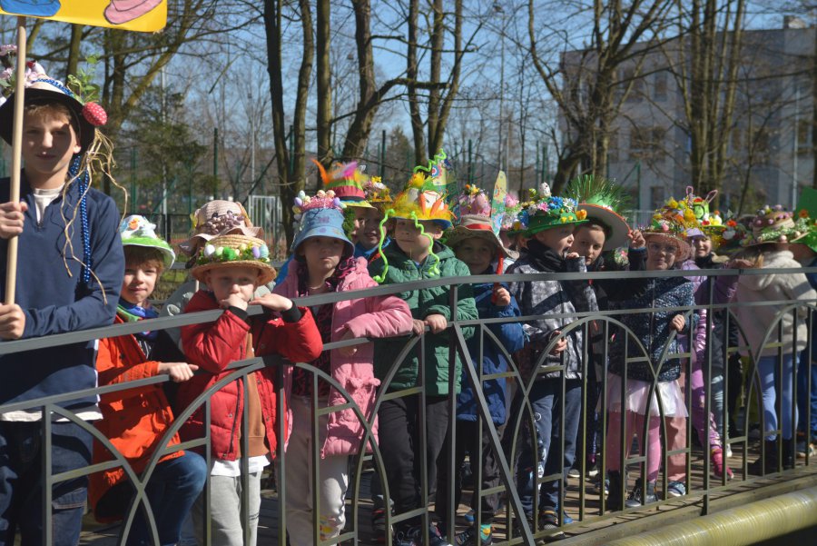 Parada kapeluszy w Krzeszowicach (ZDJĘCIA)