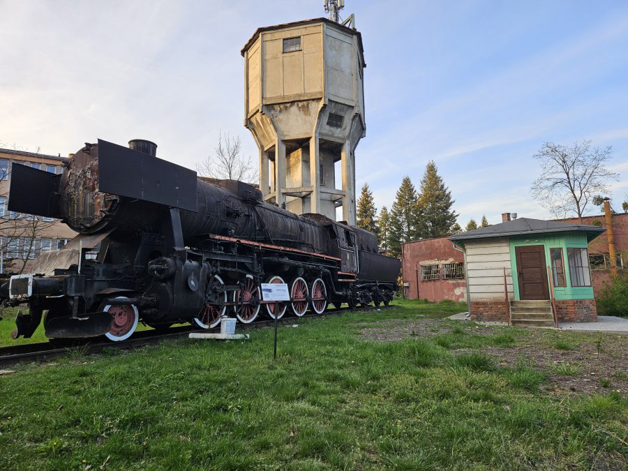 Fablokowska lokomotywa i zabytkowa nastawnia - dobrze schowane atrakcje turystyczne 