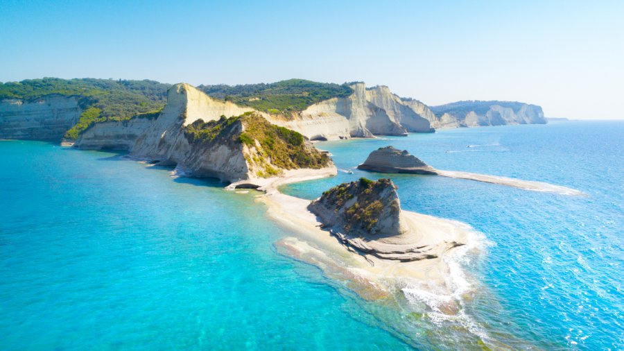Dlaczego warto wybrać się na wakacje na greckie wyspy? Która najlepsza? Sprawdzamy