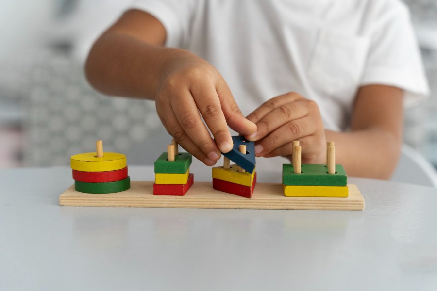 Czym charakteryzują się zabawki Montessori?