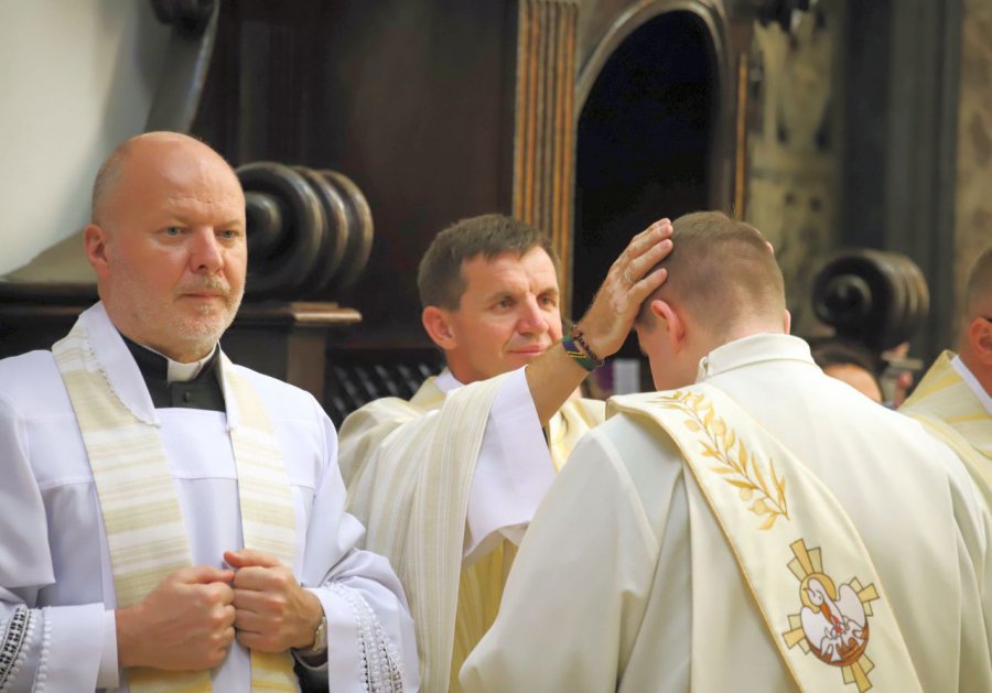 Parafianie z Luszowic po 17 latach znów doczekali się „swojego” księdza
